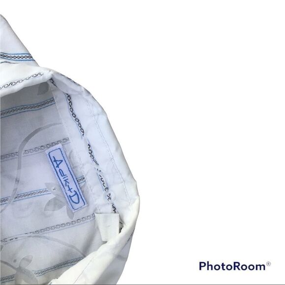 Adiktd western cowgirl button up shirt, size medium - Picture 5 of 5